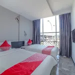 OYO 90447 Kardopa Hotel Megapark