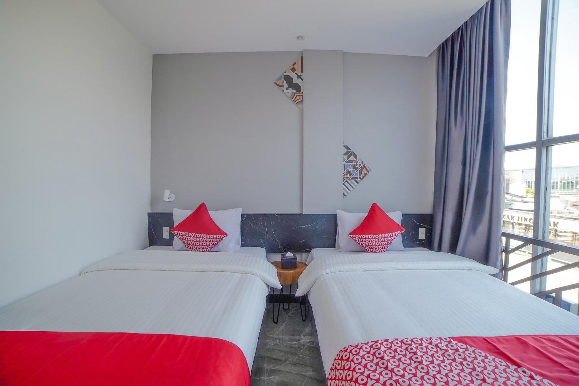Hotel Oyo 90447 Kardopa Megapark 3*