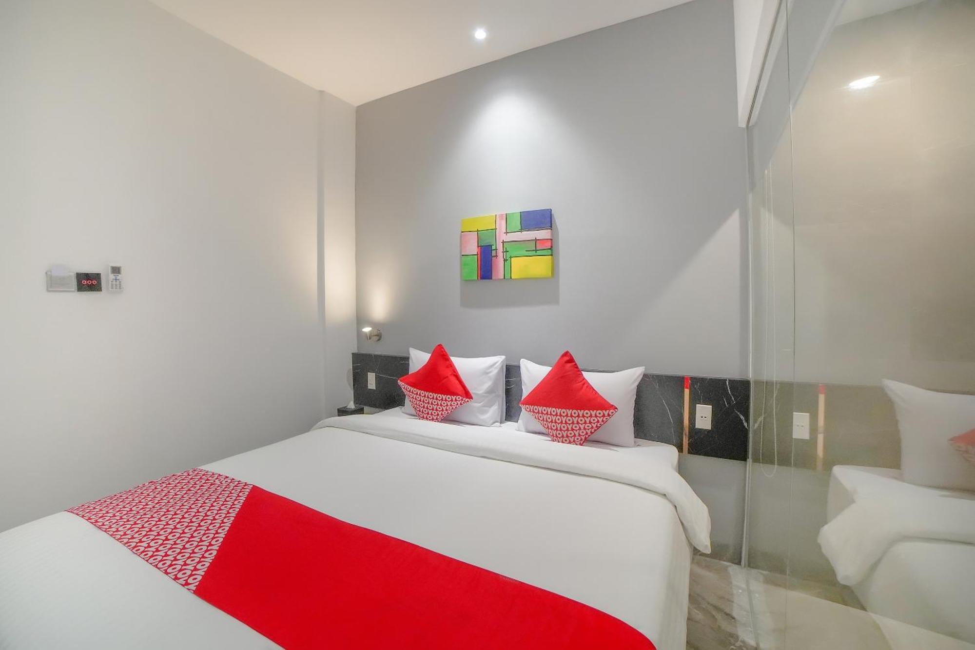 Oyo 90447 Kardopa Megapark Hotel 3*