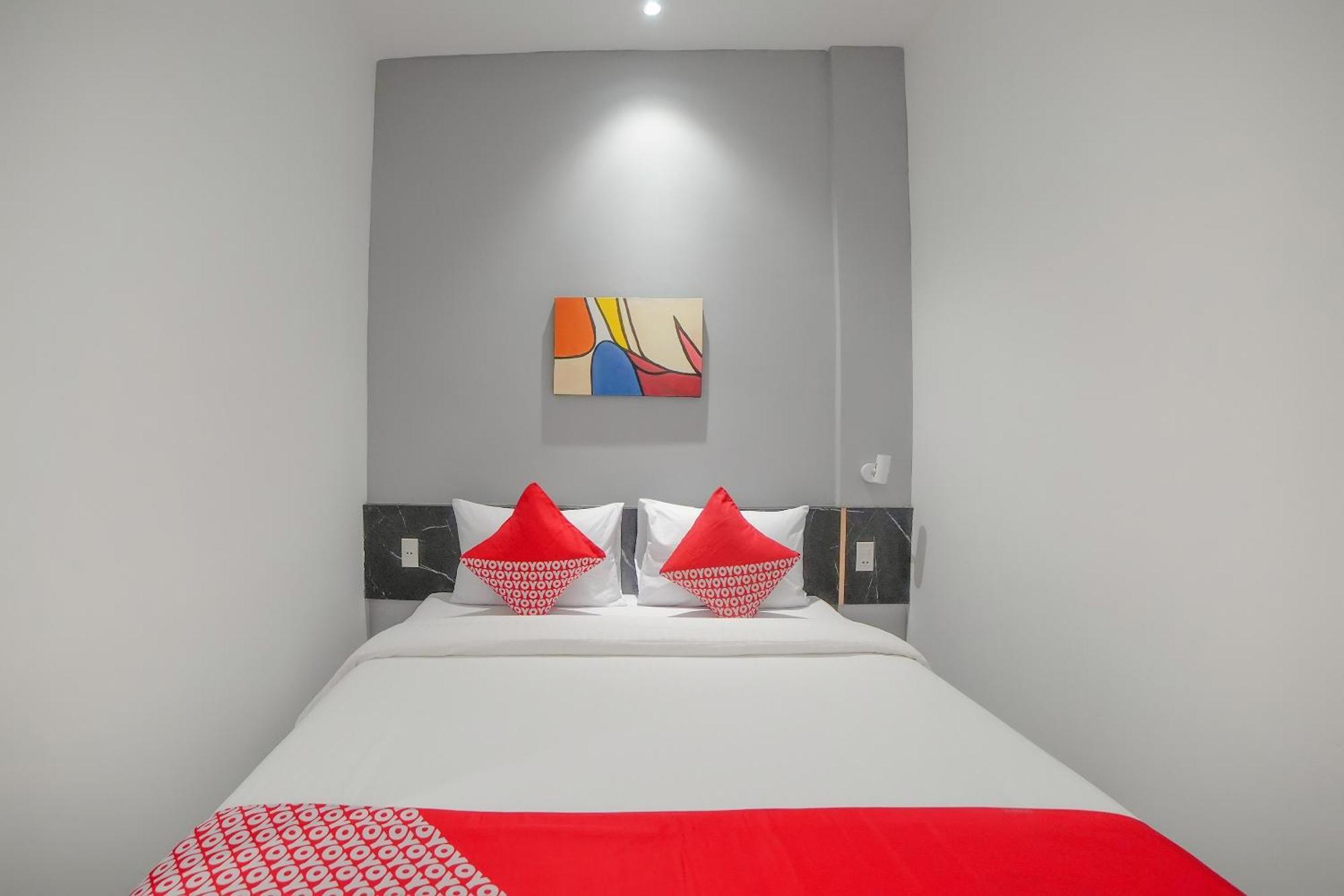 Oyo 90447 Kardopa Megapark Hotel 3*